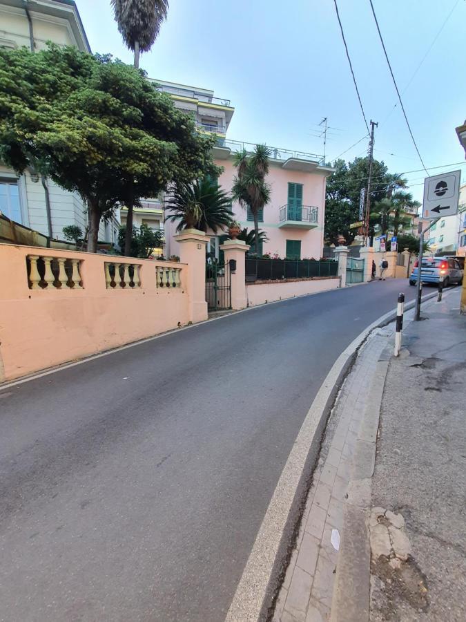 Villa Arcobaleno Rondo Garibaldi סנרמו מראה חיצוני תמונה
